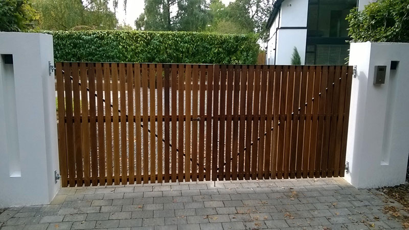 pallisade gates by Paul Timms Fencing