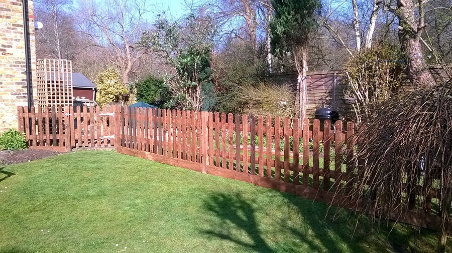 garden fencing by Paul Timms Fencing